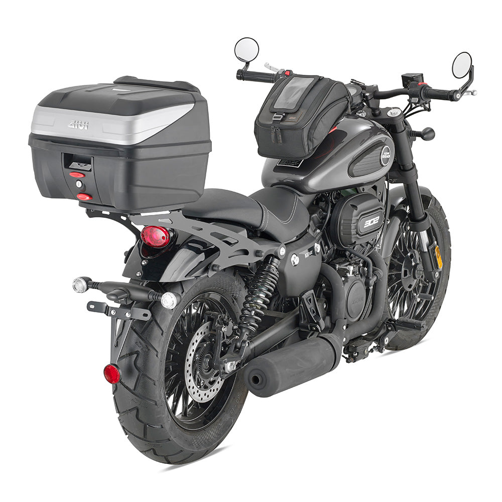 B32N Bauletto MONOLOCK 32 L nero Comprensivo di piastra e kit universale